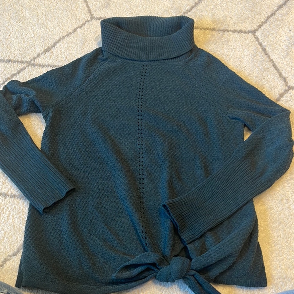 Lauren Conrad Tie Sweater Size Small